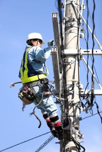 More ET&D Training Helps Reduce Power Line Injuries